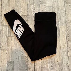 Nike sportswear classic leggings size M